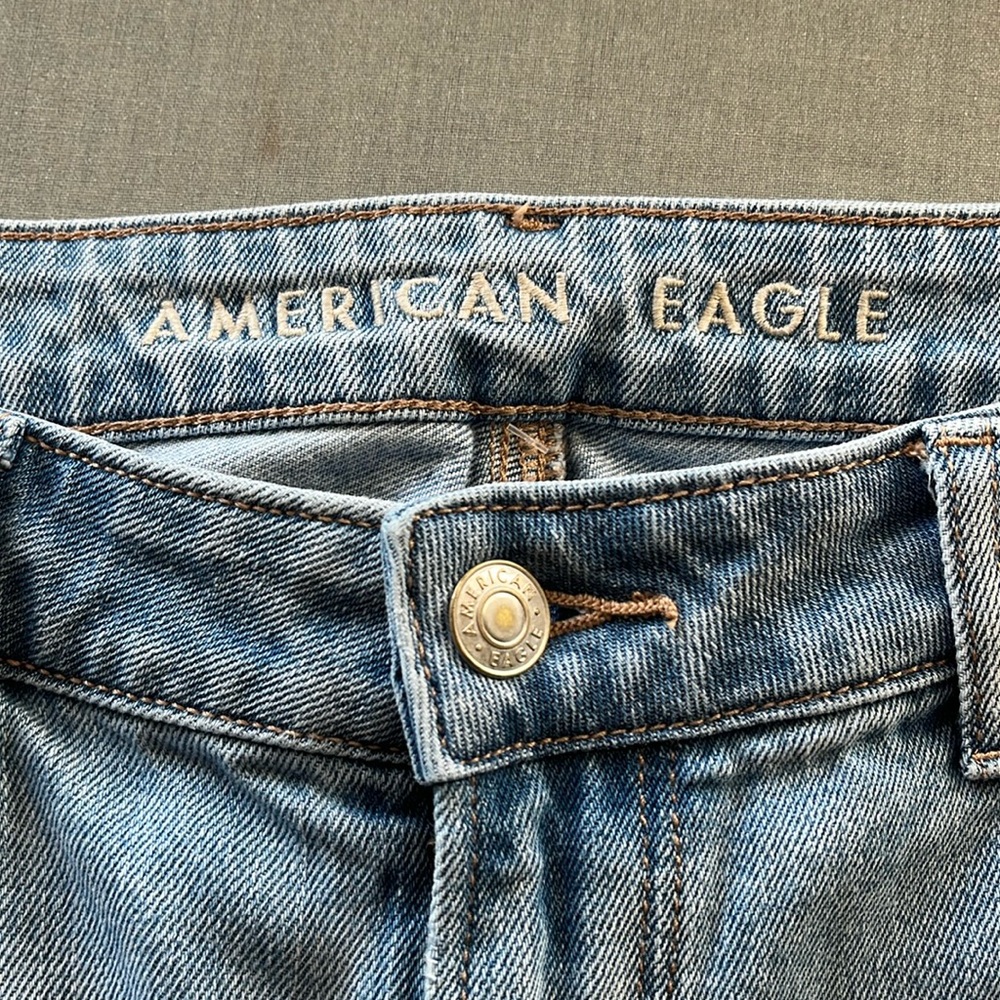 American Eagle Mom Jean Size 10 Regular